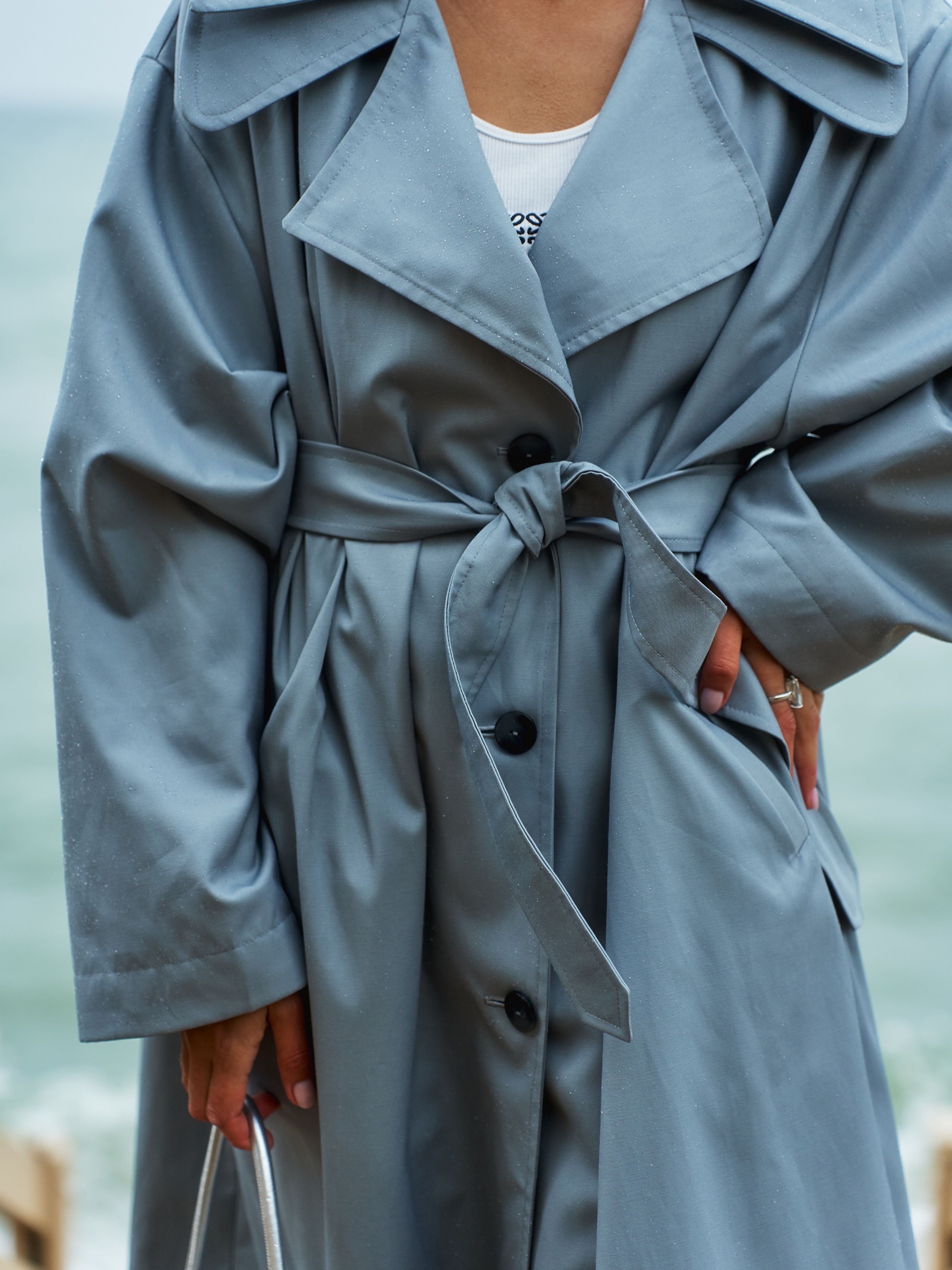 Тренч серо-голубой с двойным воротником